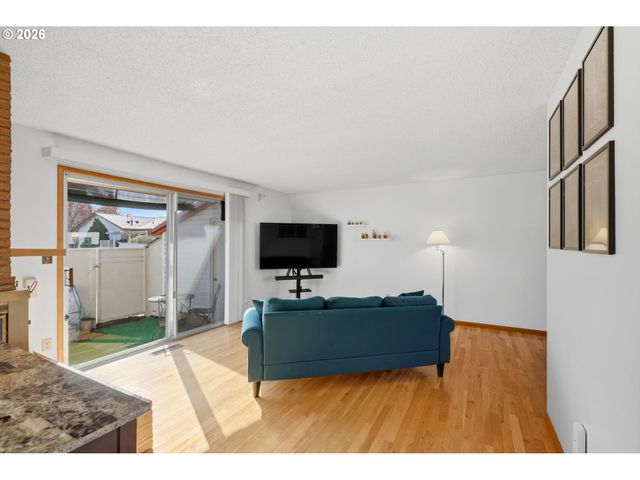 2114 Se 148TH Pl, Portland, OR 97233