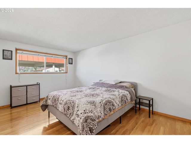 2114 Se 148TH Pl, Portland, OR 97233