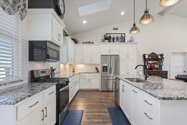 1652 Mount Moriah Road, Riesel, TX 76682