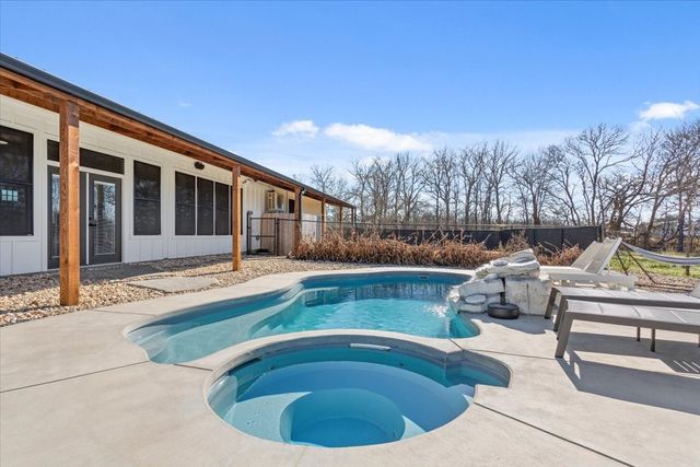 1652 Mount Moriah Road, Riesel, TX 76682