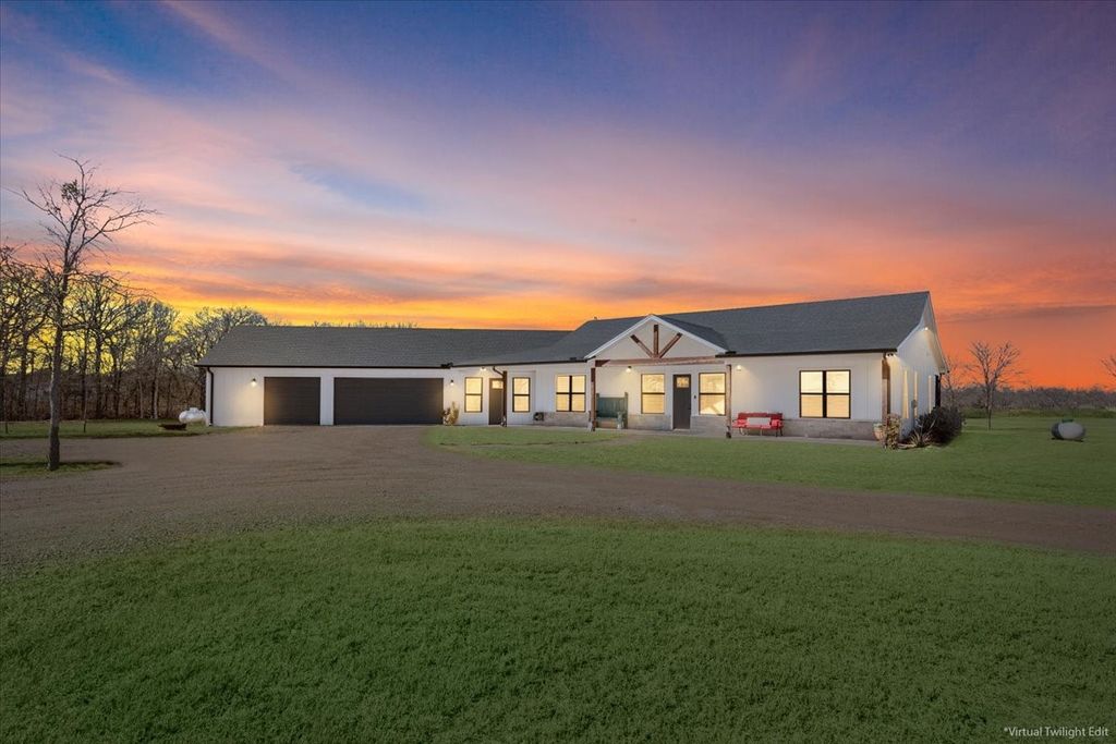 1652 Mount Moriah Road, Riesel, TX 76682