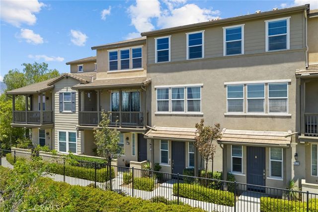 902 N Botanica Lane C, Azusa, CA 91702