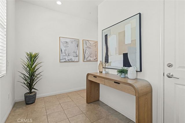902 N Botanica Lane C, Azusa, CA 91702