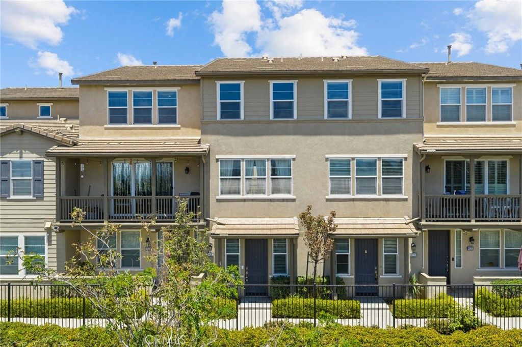 902 N Botanica Lane C, Azusa, CA 91702