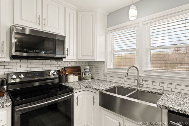 1805 Corydon New Middletown Road SE, Corydon, IN 47112