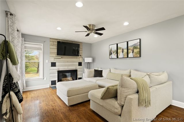 1805 Corydon New Middletown Road SE, Corydon, IN 47112