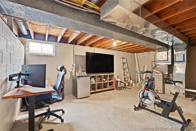 1805 Corydon New Middletown Road SE, Corydon, IN 47112