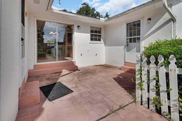1141 8TH AVENUE, Deland, FL 32724