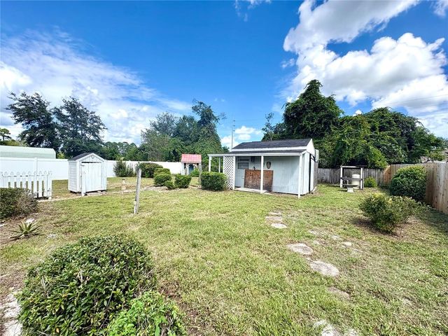 1141 8TH AVENUE, Deland, FL 32724