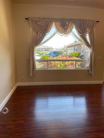 1360 Santa Ana Road, Hollister, CA 95023