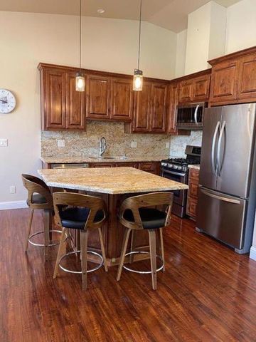 1360 Santa Ana Road, Hollister, CA 95023