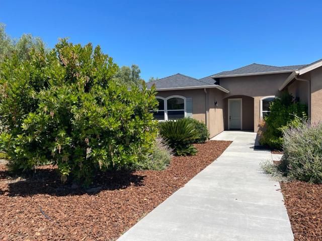 1360 Santa Ana Road, Hollister, CA 95023