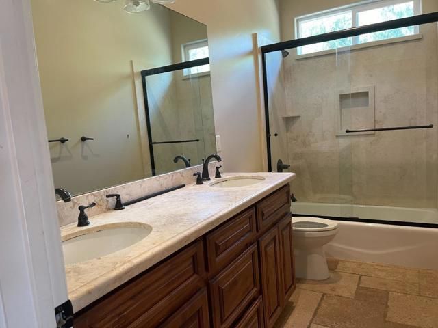 1360 Santa Ana Road, Hollister, CA 95023