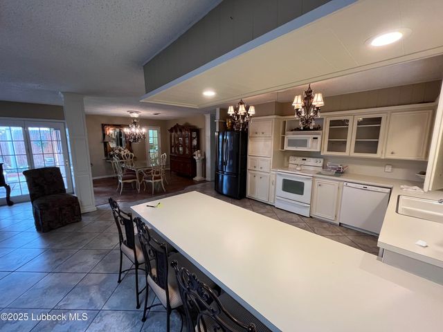 5001 14th Street, Lubbock, TX 79416