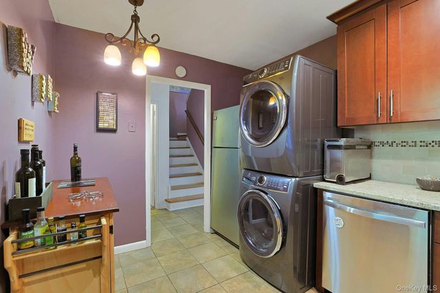 161 Charter Circle 161, Ossining, NY 10562
