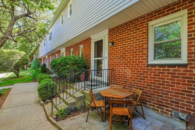 161 Charter Circle 161, Ossining, NY 10562