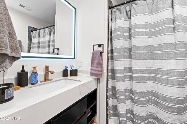 7813 N Lagoon Drive 5D, Panama City, FL 32408