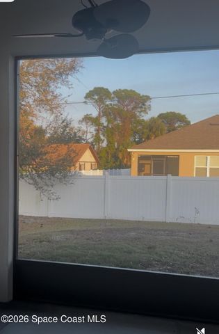 893 Altura Avenue SE, Palm Bay, FL 32909