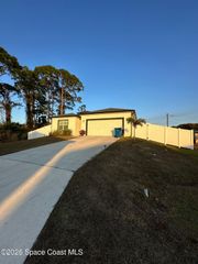 893 Altura Avenue SE, Palm Bay, FL 32909