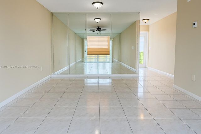 2800 NW 56th Ave B402, Lauderhill, FL 33313