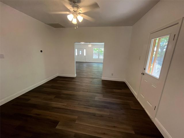 115 Hickman ST, Liberty Hill, TX 78642