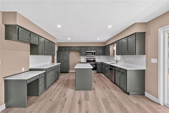 10508 E 241st Ter Terrace, Peculiar, MO 64078