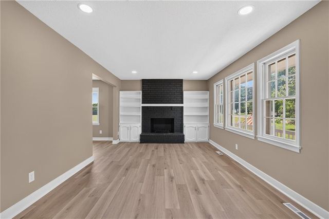 10508 E 241st Ter Terrace, Peculiar, MO 64078