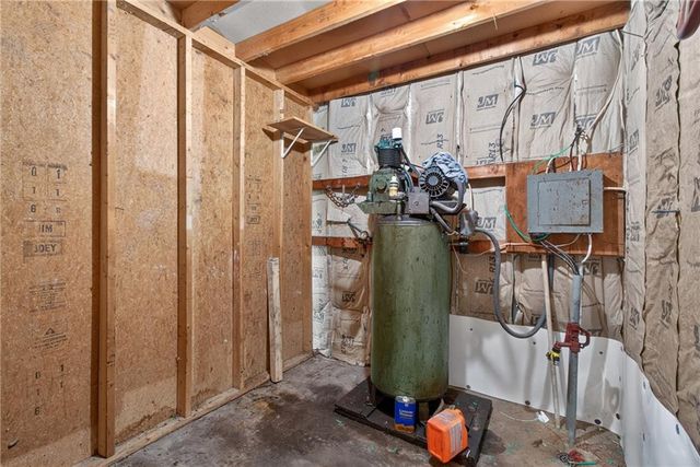 10508 E 241st Ter Terrace, Peculiar, MO 64078