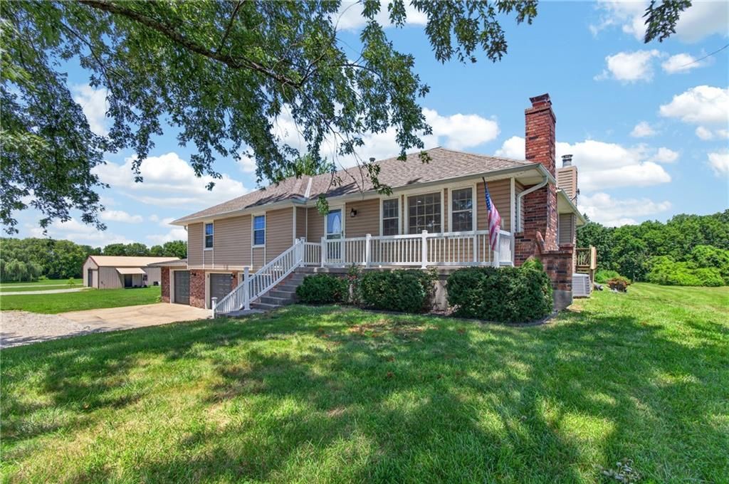 10508 E 241st Ter Terrace, Peculiar, MO 64078