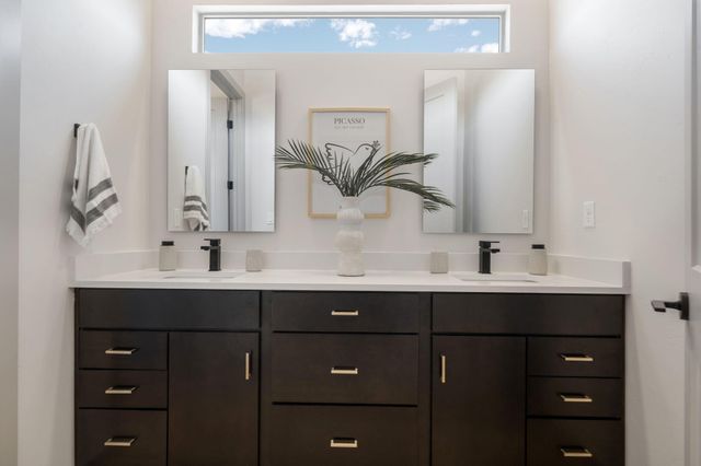 2101 Cheetah Road NE, Rio Rancho, NM 87124