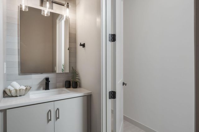 2101 Cheetah Road NE, Rio Rancho, NM 87124