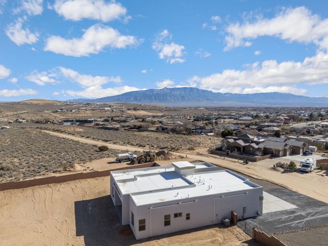 2101 Cheetah Road NE, Rio Rancho, NM 87124
