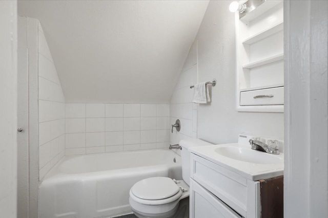 2473 N 57th STREET, Milwaukee, WI 53210