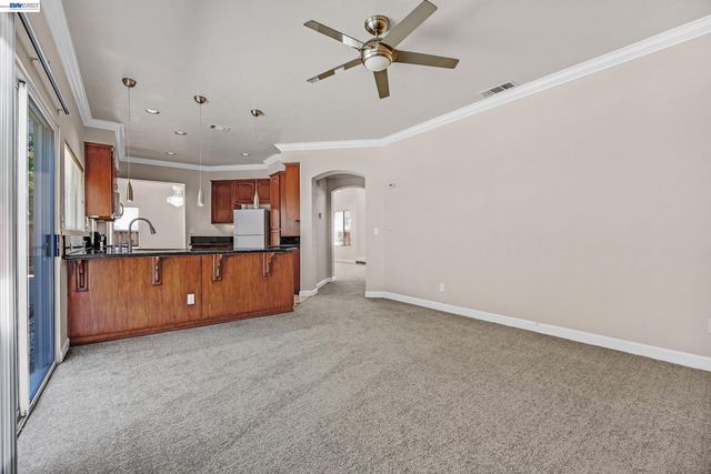 406 Grenadine Way, Hercules, CA 94547