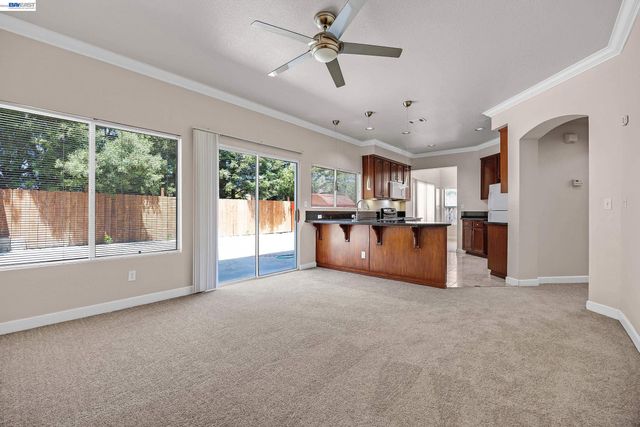 406 Grenadine Way, Hercules, CA 94547