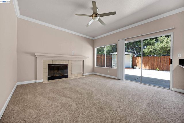 406 Grenadine Way, Hercules, CA 94547