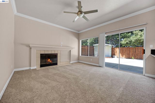 406 Grenadine Way, Hercules, CA 94547