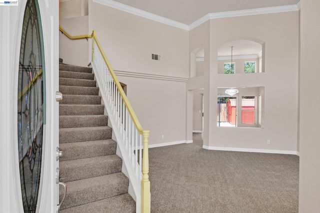 406 Grenadine Way, Hercules, CA 94547