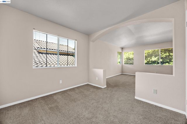 406 Grenadine Way, Hercules, CA 94547