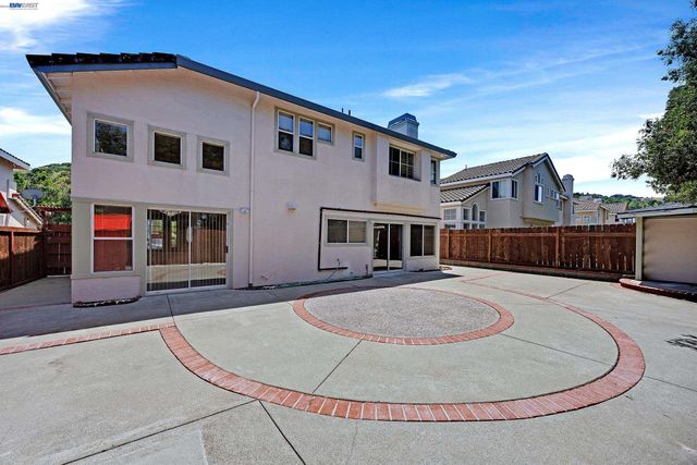 406 Grenadine Way, Hercules, CA 94547