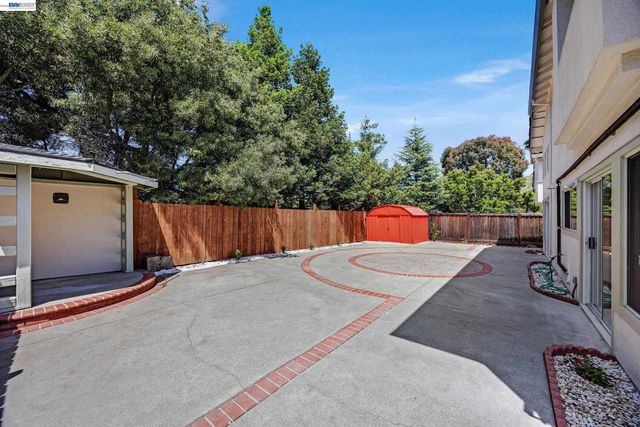 406 Grenadine Way, Hercules, CA 94547