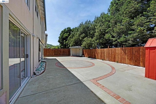 406 Grenadine Way, Hercules, CA 94547