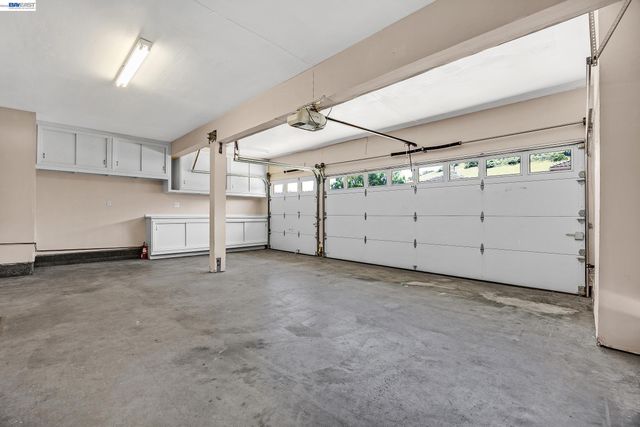 406 Grenadine Way, Hercules, CA 94547