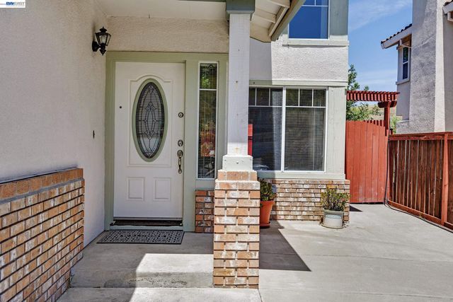406 Grenadine Way, Hercules, CA 94547