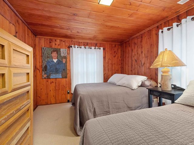 2925 W Sycamore Beach Road, Angola, IN 46703