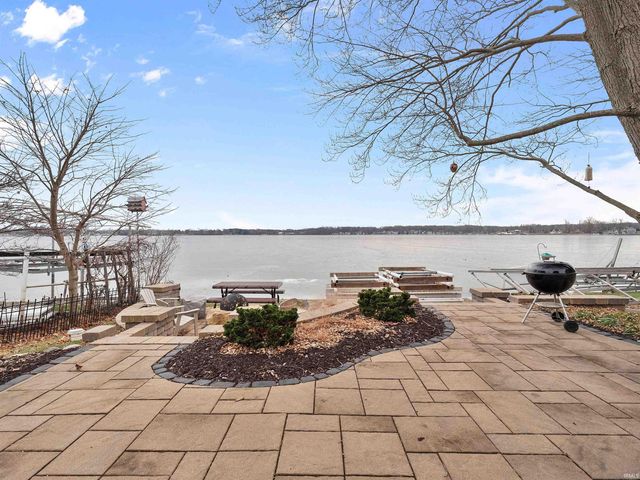 2925 W Sycamore Beach Road, Angola, IN 46703