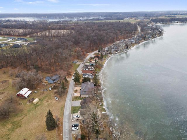 2925 W Sycamore Beach Road, Angola, IN 46703