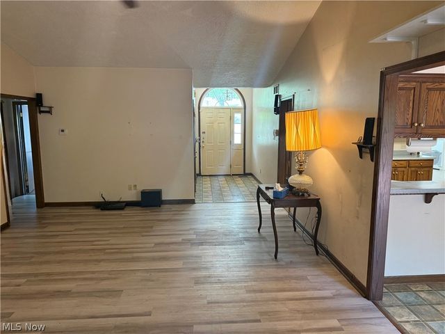 1362 Turkeyfoot Lake Road, Barberton, OH 44203