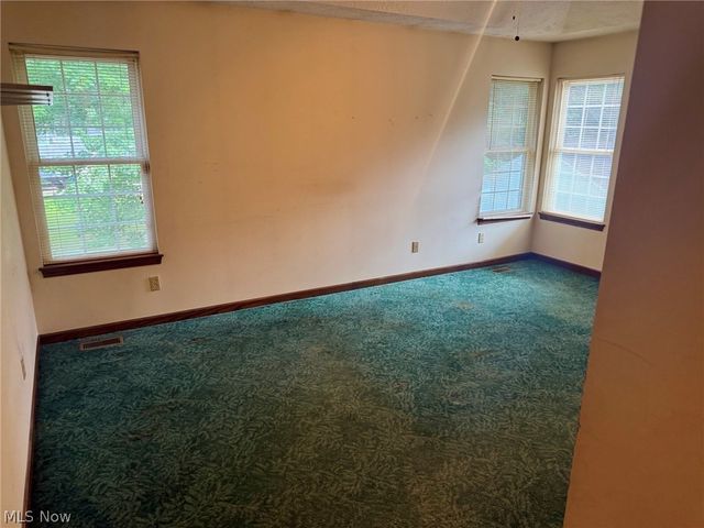 1362 Turkeyfoot Lake Road, Barberton, OH 44203