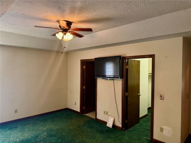 1362 Turkeyfoot Lake Road, Barberton, OH 44203